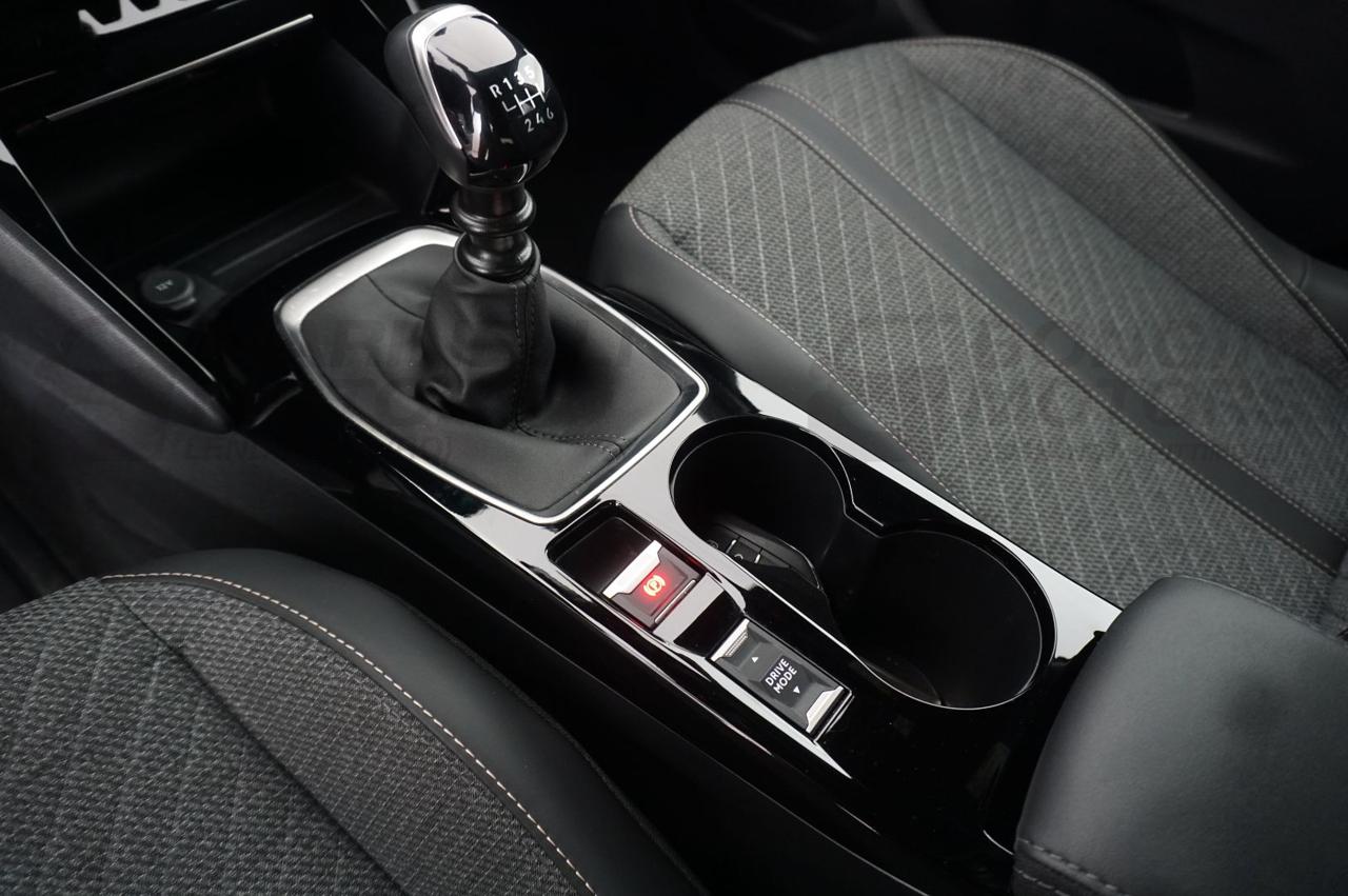 PEUGEOT 2008 1.2 PURETECH 100CV ALLURE - 13