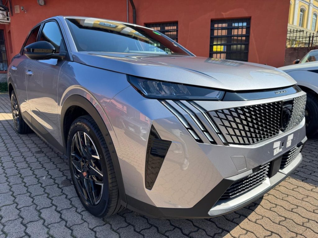 PEUGEOT 3008 Hybrid 145 e-DCS6 ALLURE + CERCHI 19 - 2