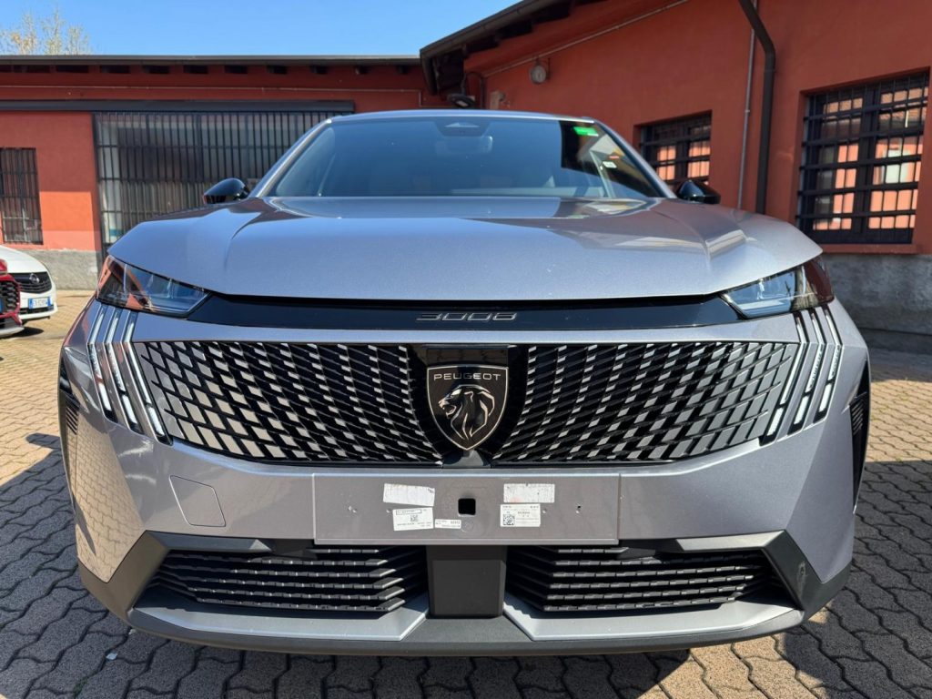 PEUGEOT 3008 Hybrid 145 e-DCS6 ALLURE + CERCHI 19 - 3