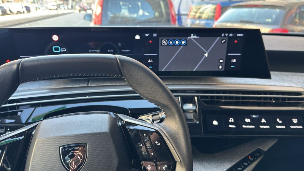 PEUGEOT 3008 Hybrid 145 e-DCS6 ALLURE + CERCHI 19 - 8