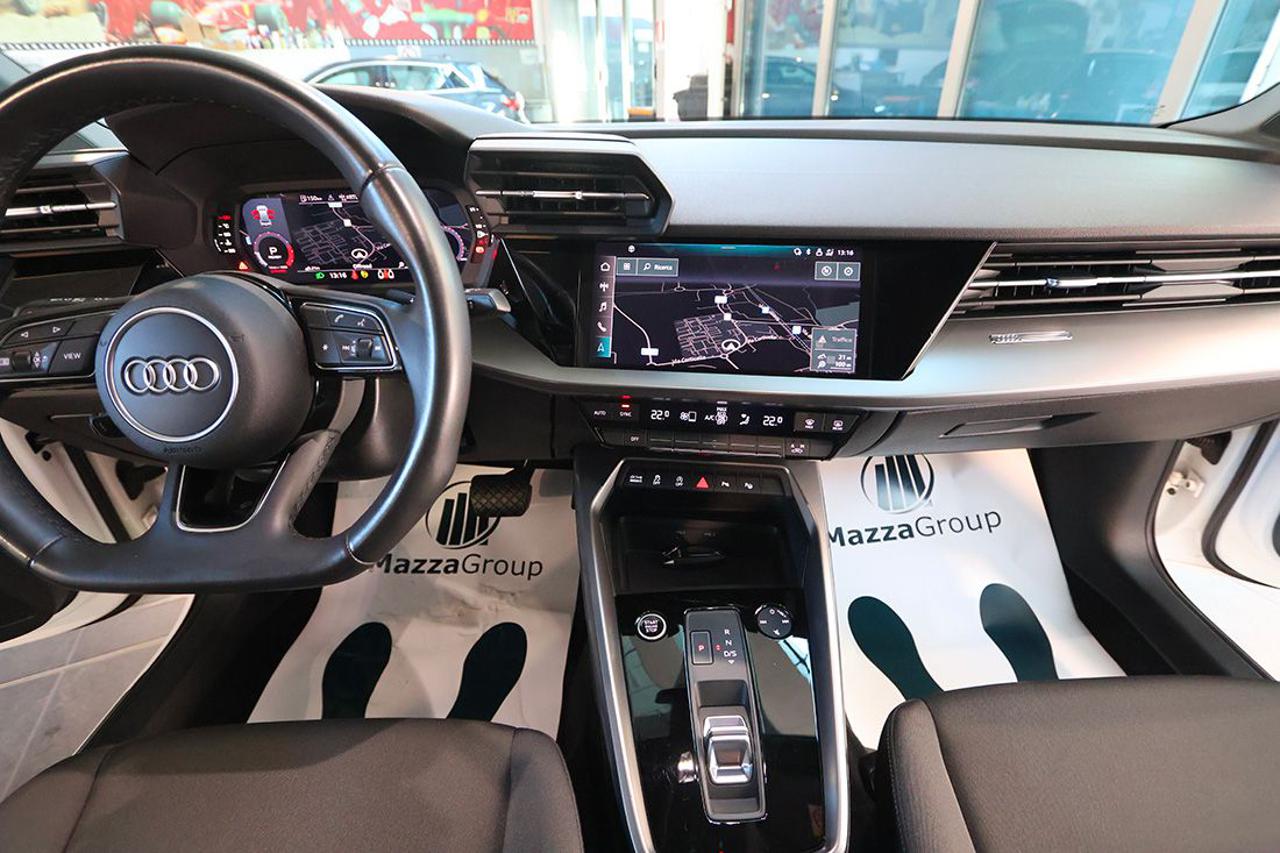 AUDI A3 30 TFSI Sedan S-Tronic S-Line - 31