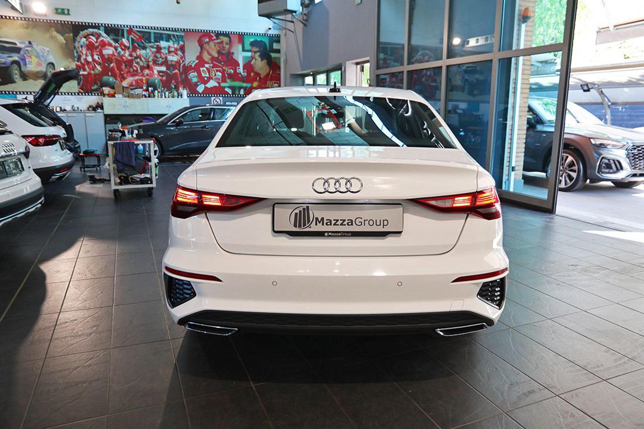 AUDI A3 30 TFSI Sedan S-Tronic S-Line - 8