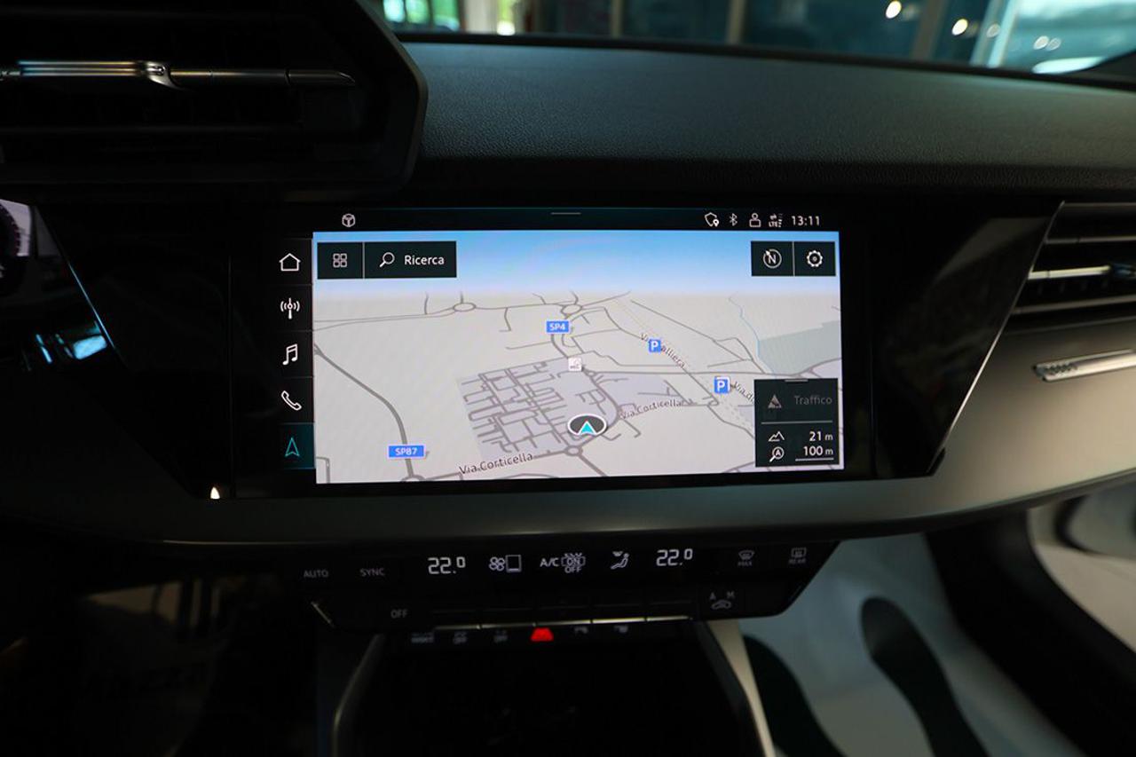 AUDI A3 30 TFSI Sedan S-Tronic S-Line - 23