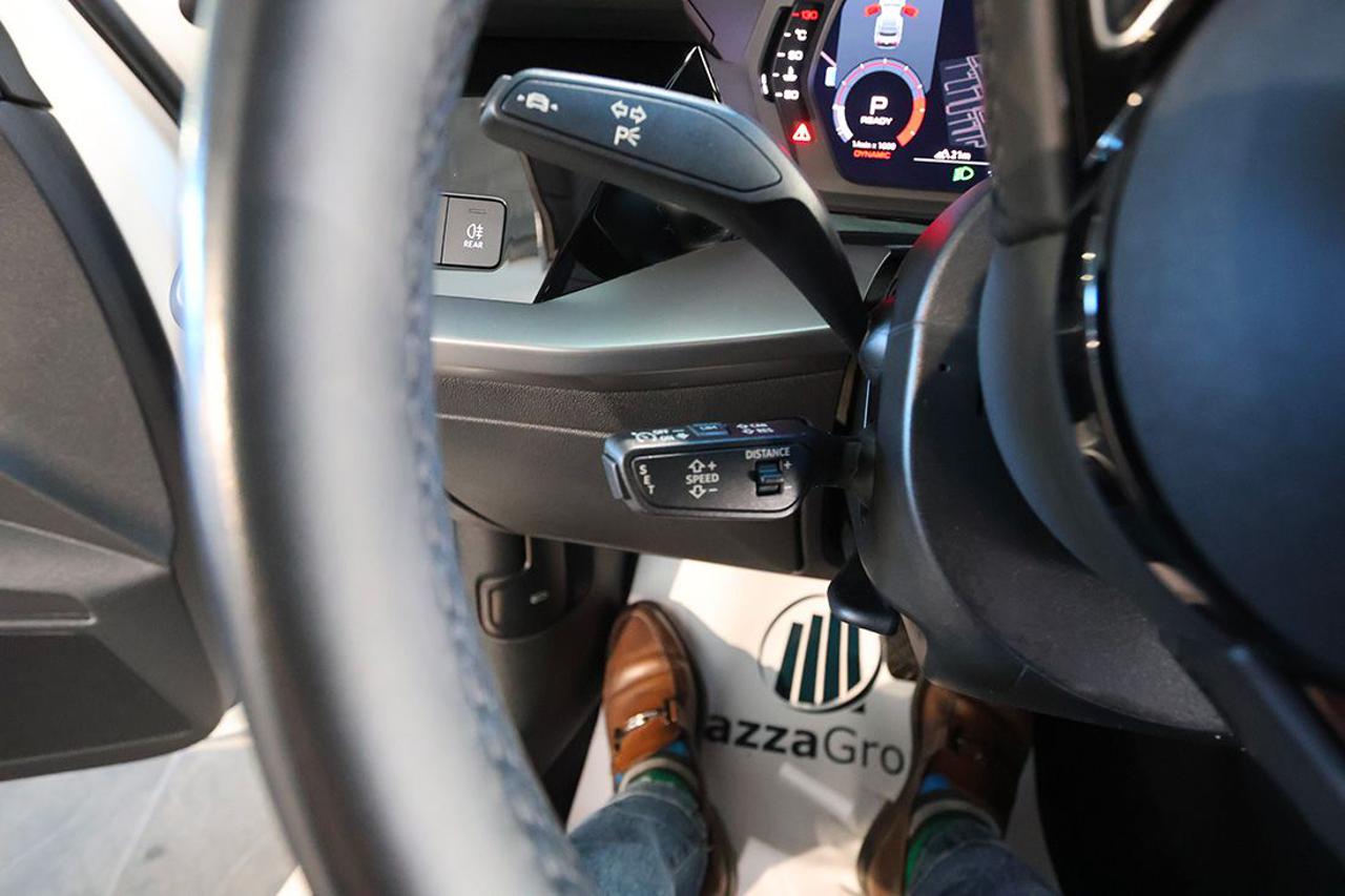 AUDI A3 30 TFSI Sedan S-Tronic S-Line - 22