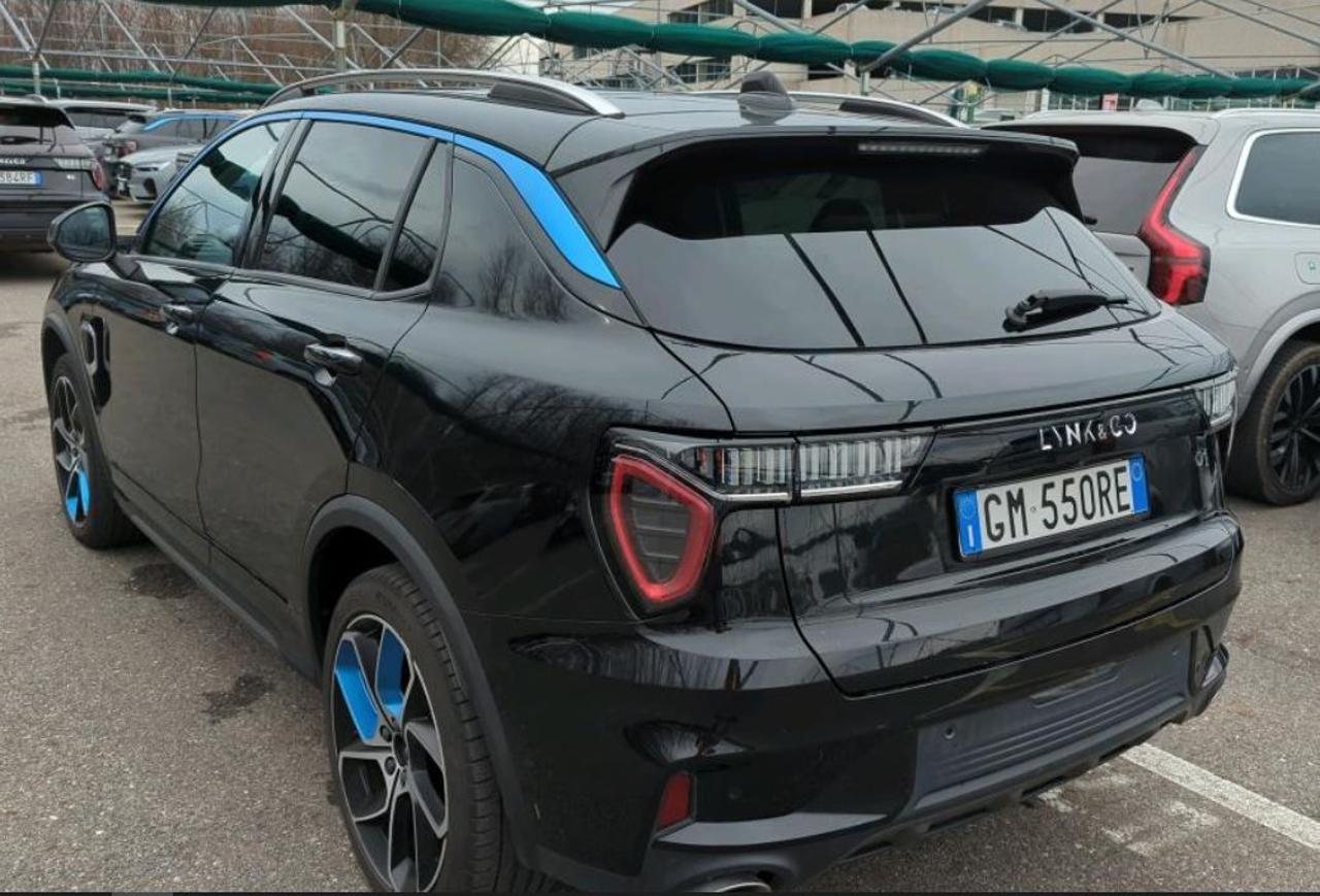 LYNK & CO 01 PHEV - 5