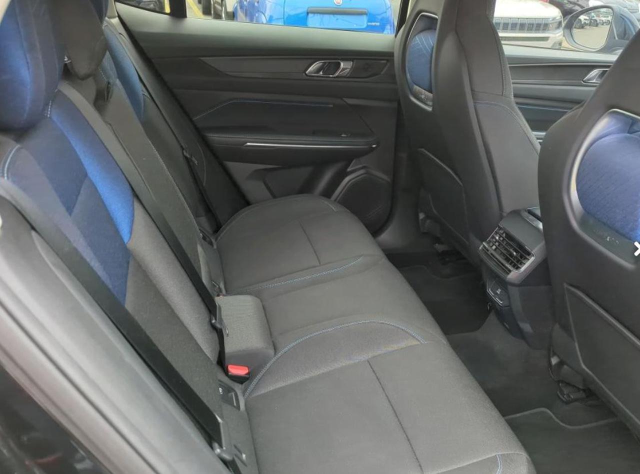 LYNK & CO 01 PHEV - 7