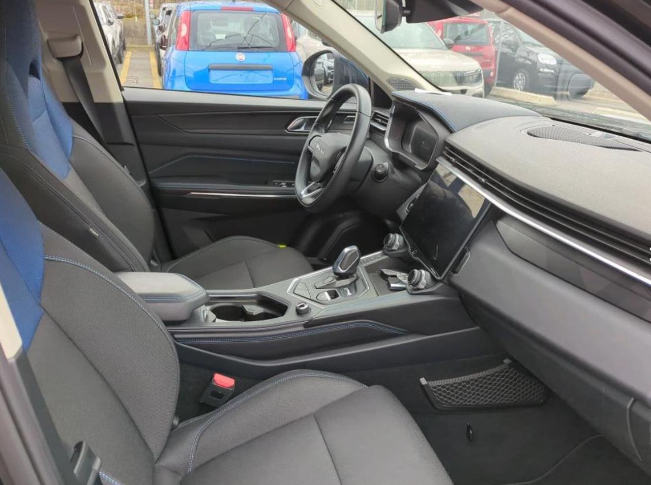 LYNK & CO 01 PHEV - 6