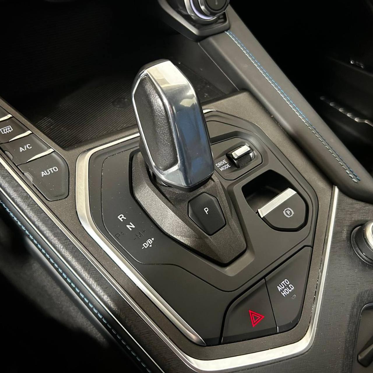 LYNK & CO 01 PHEV - 28