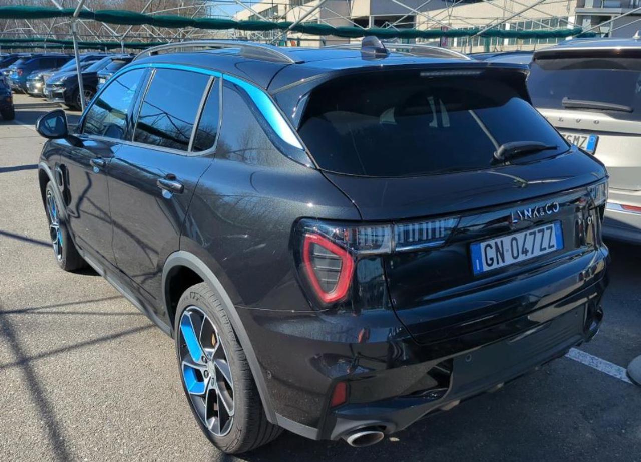 LYNK & CO 01 PHEV - 5