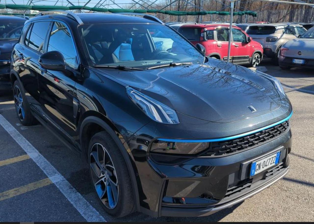 LYNK & CO 01 PHEV - 3