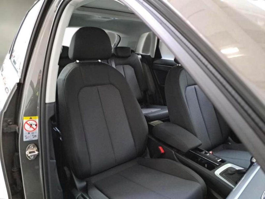 AUDI Q3 35 TDI S tronic S line edition - 10