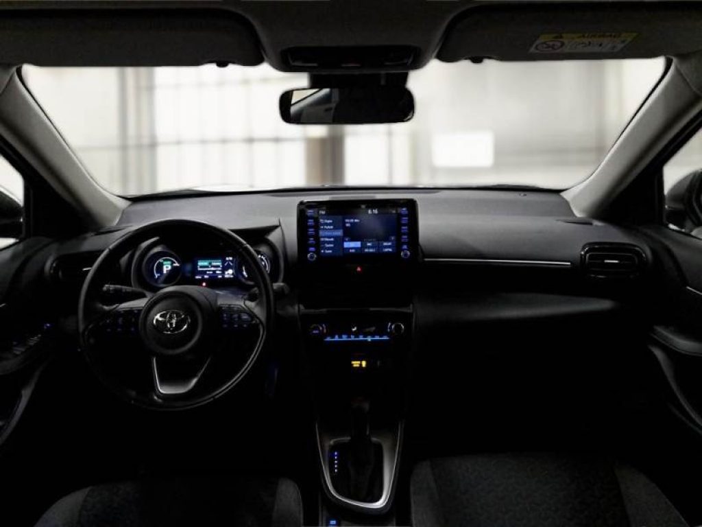 TOYOTA Yaris Cross 1.5 Hybrid 5p. E-CVT Active - 6