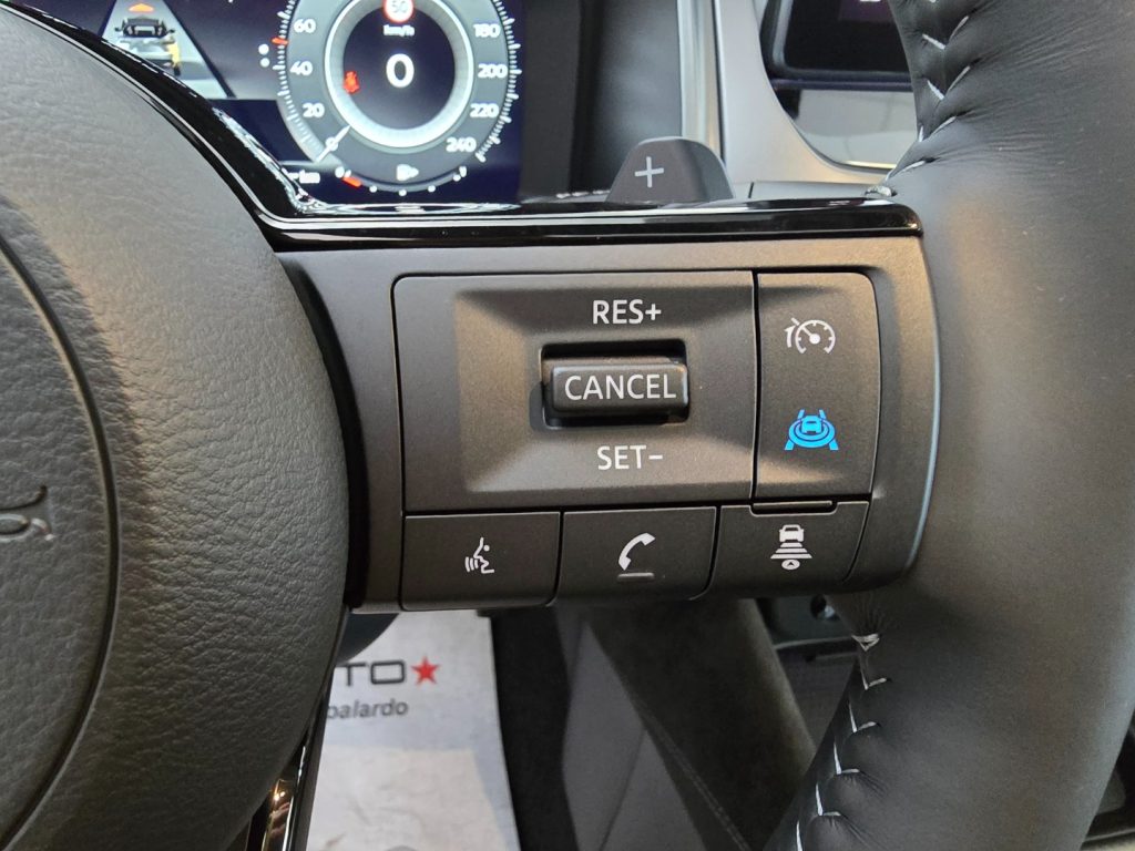 NISSAN Qashqai MHEV 158 CV Xtronic N-Design - 16