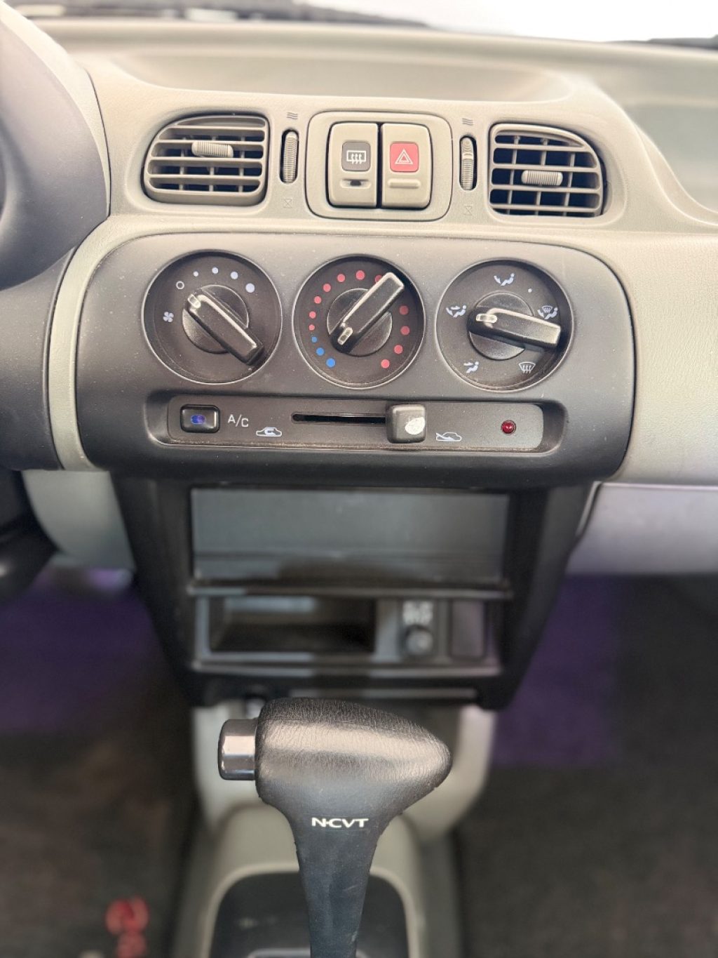 NISSAN Micra 1.0i 16V cat 3 porte SE Matic - 4