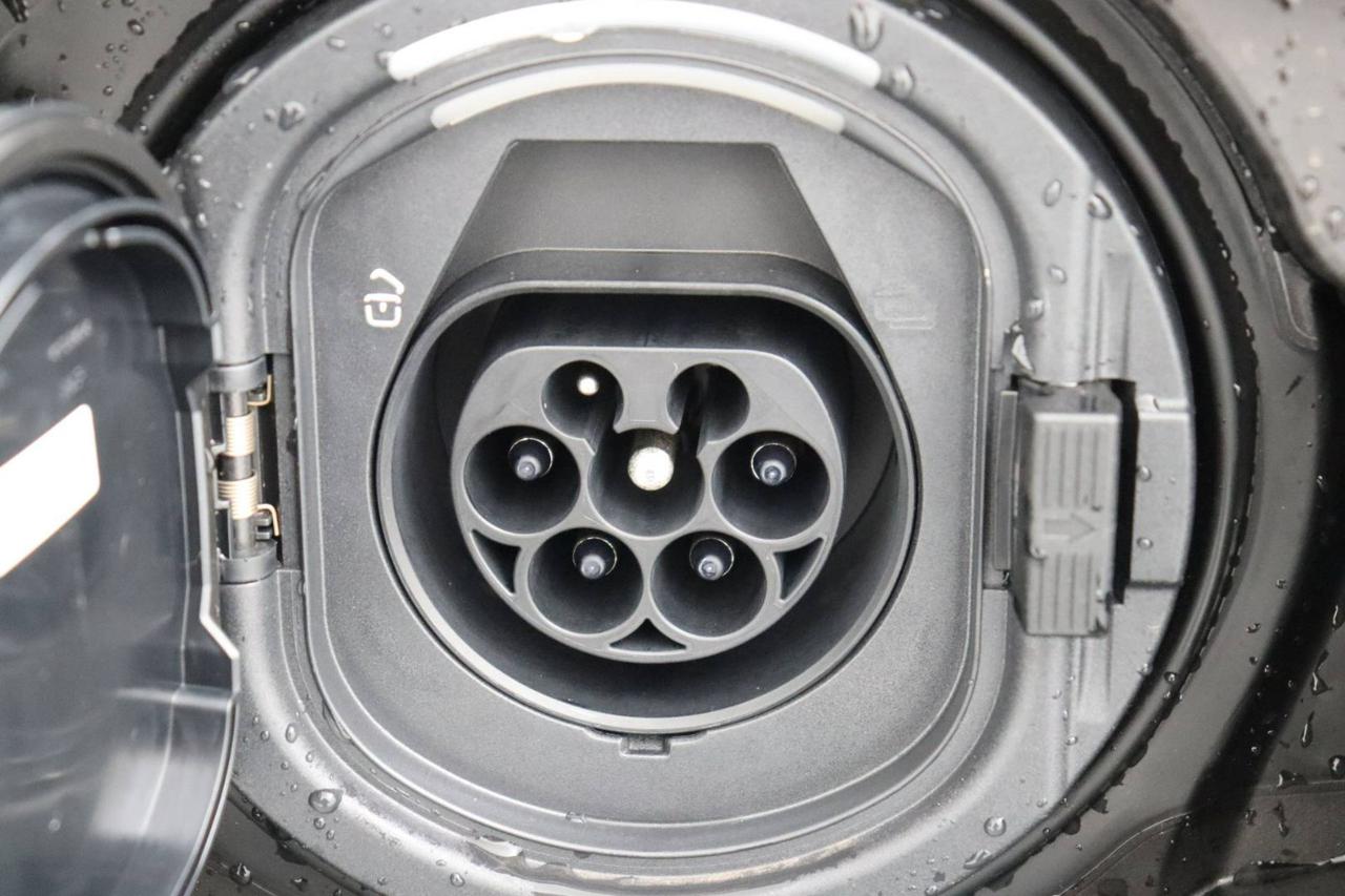 MERCEDES-BENZ GLC 300 de hybrid EQ 4Matic Coupé AMG Line Premium Plus - 21