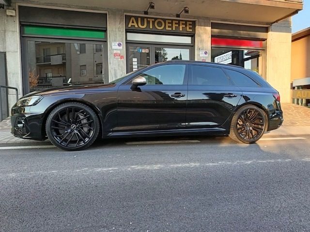 AUDI RS4 Nero metallizzato
