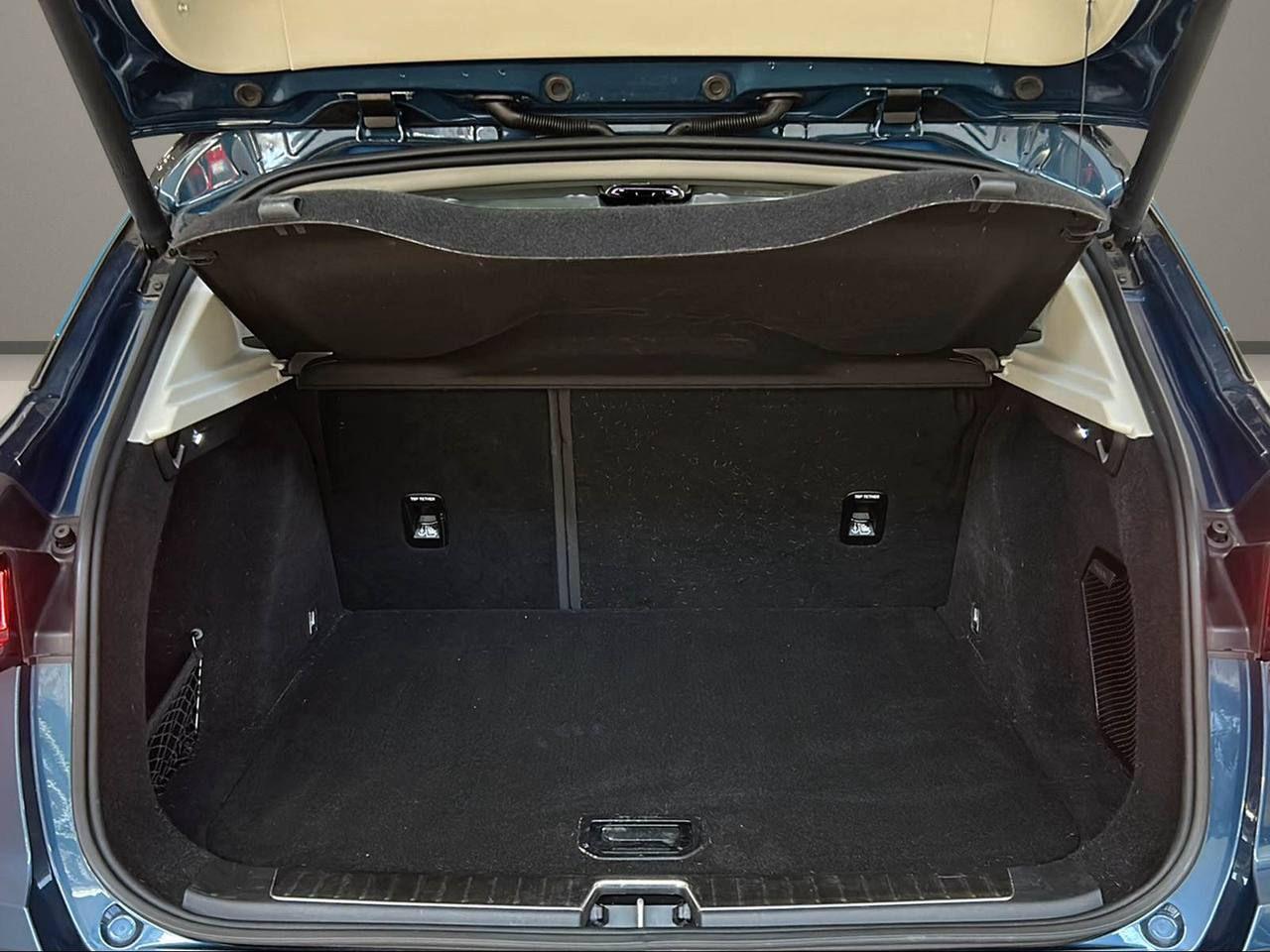 LYNK & CO 01 PHEV - 7