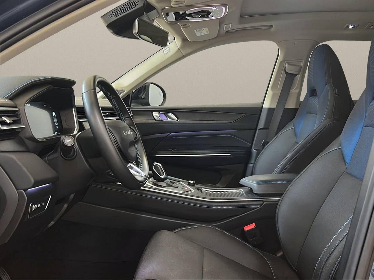 LYNK & CO 01 PHEV - 9