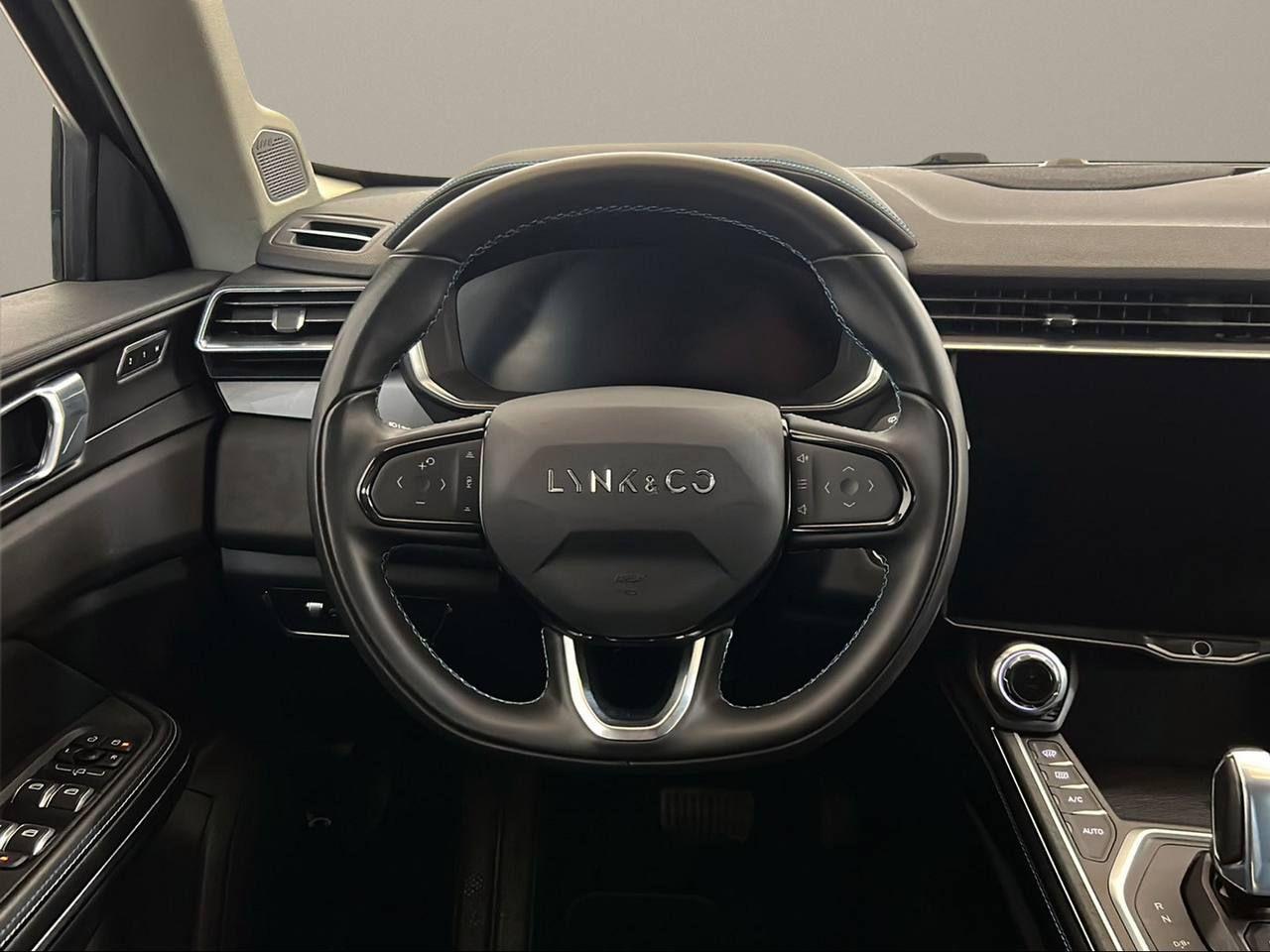 LYNK & CO 01 PHEV - 17