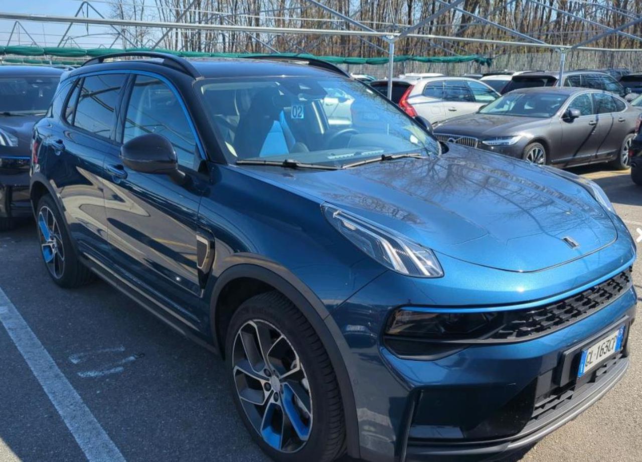 LYNK & CO 01 PHEV - 3