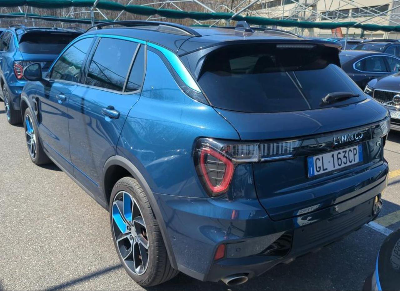 LYNK & CO 01 PHEV - 5