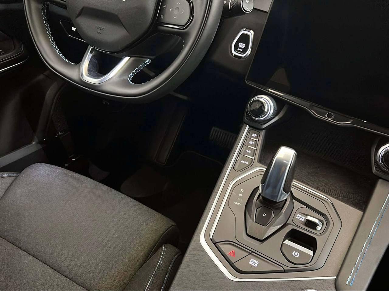 LYNK & CO 01 PHEV - 27