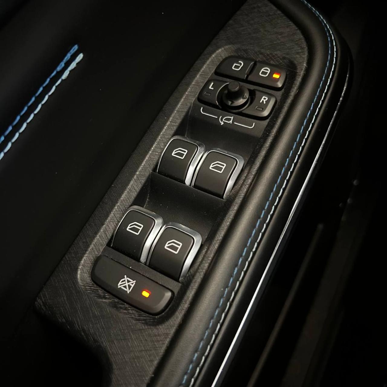 LYNK & CO 01 PHEV - 36