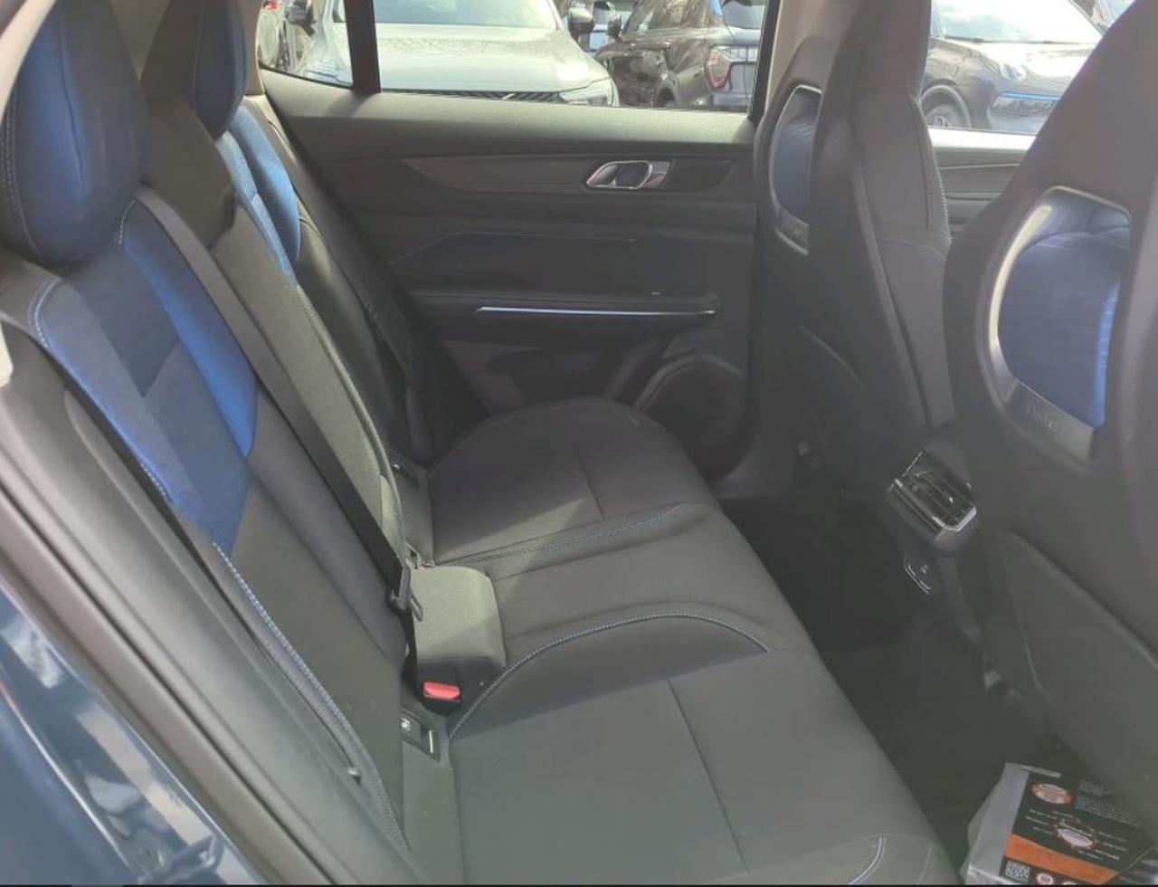 LYNK & CO 01 PHEV - 7