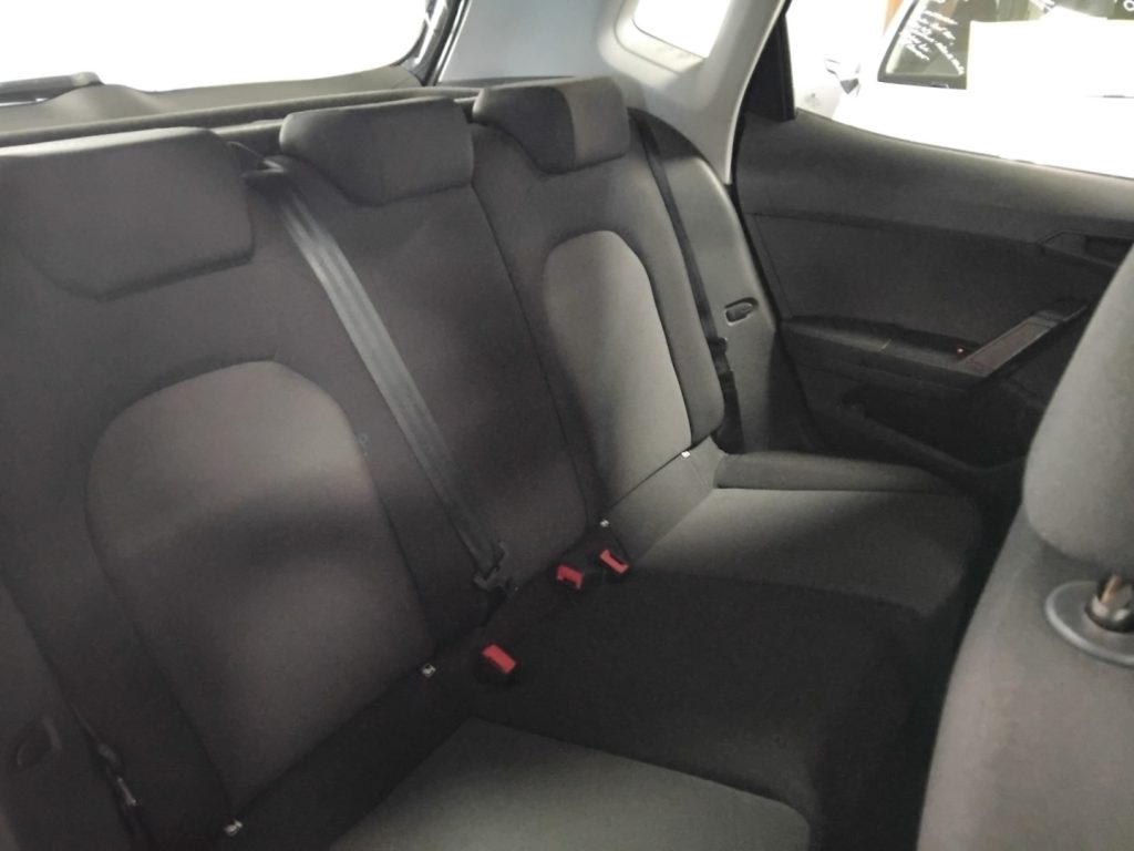 SEAT Arona 1.0 EcoTSI Reference 16 FULL LINK - 10