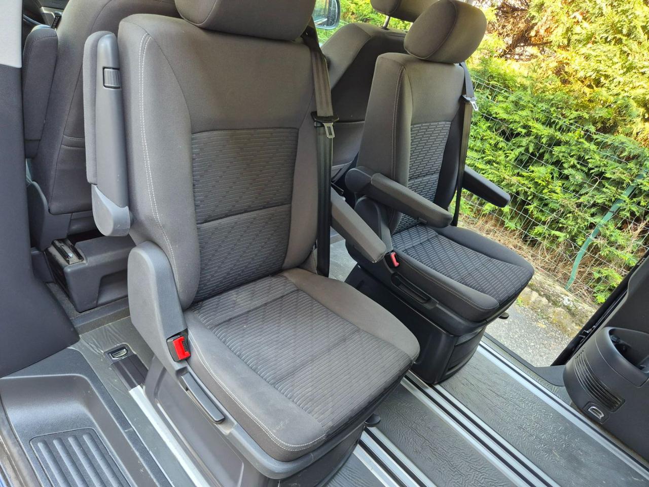 VOLKSWAGEN Multivan T5 2.0 TDI 140CV Comfortline - 14