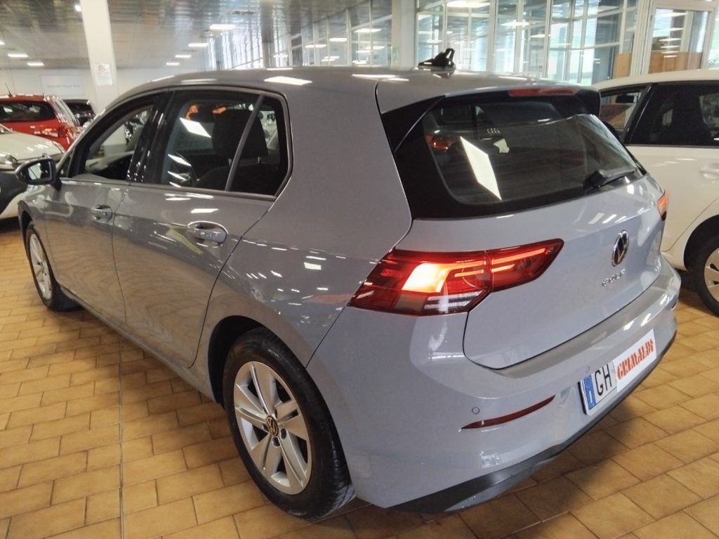 VOLKSWAGEN Golf 1.0 eTSI EVO Life DSG MHEV - 4