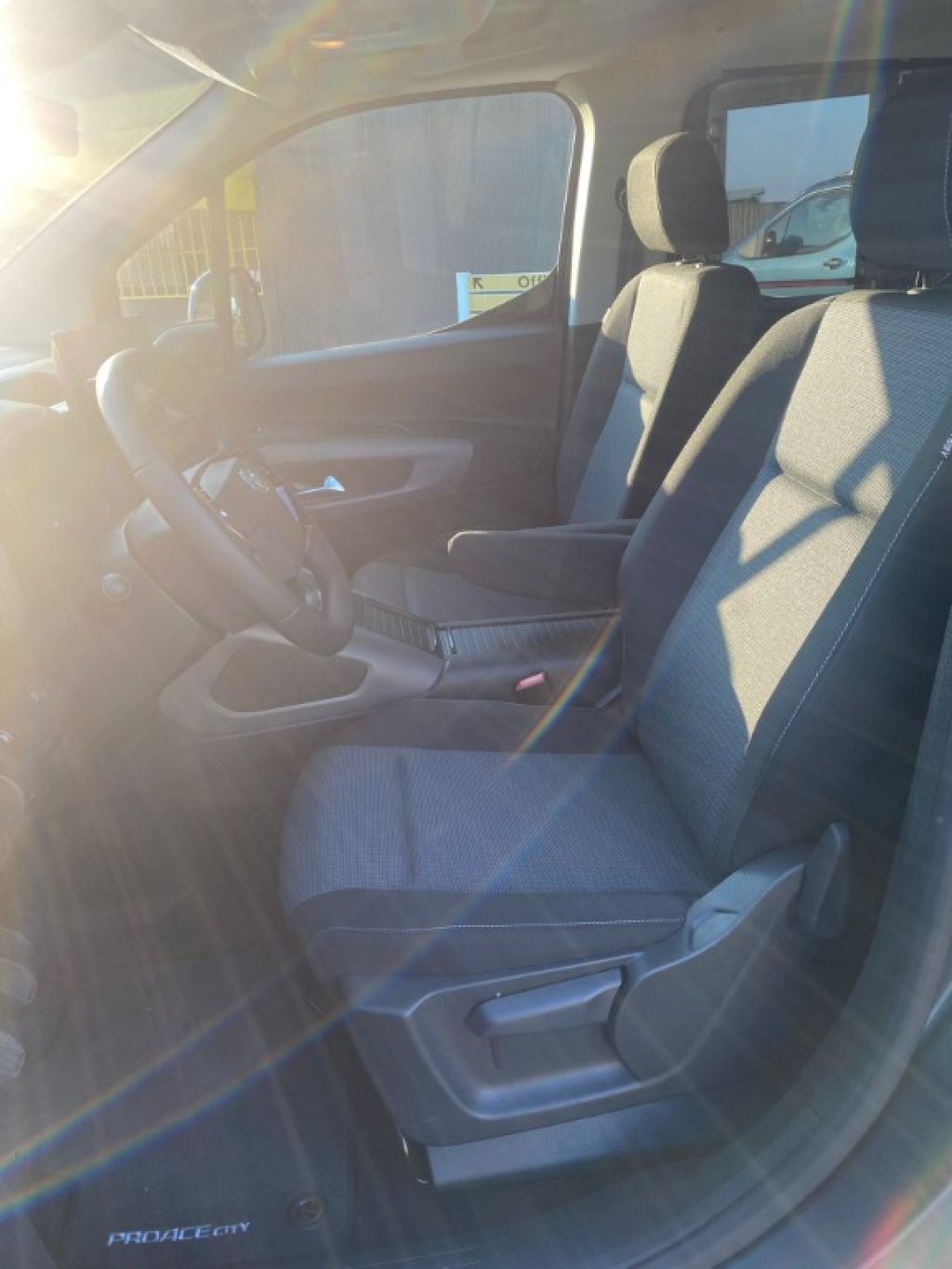 TOYOTA Proace City Verso 1.5D 100 CV S&S L1 Executive **KM0** - 8