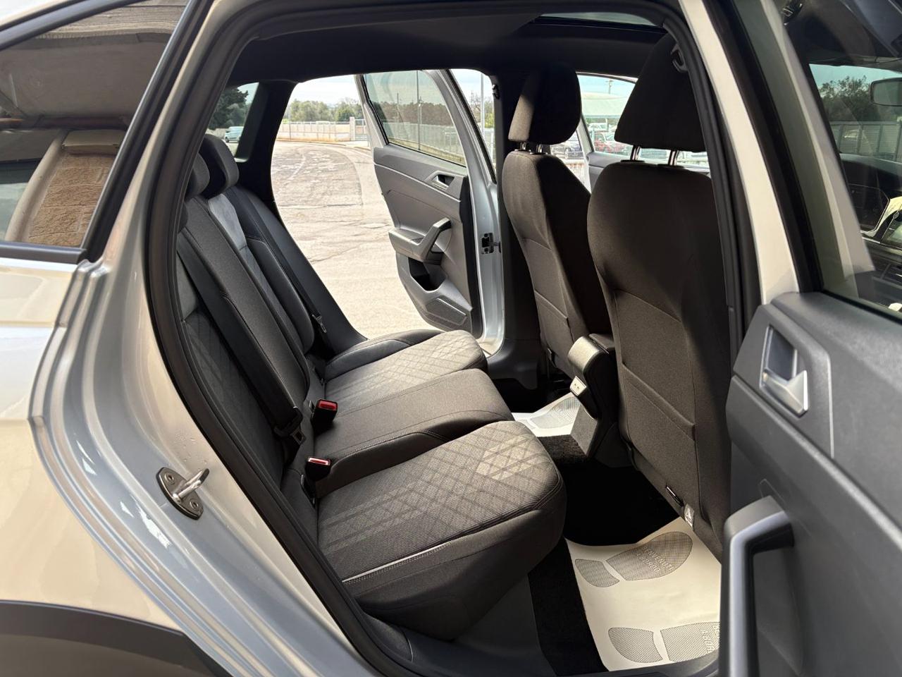 VOLKSWAGEN Taigo 1.0 TSI 115 CV R-Line TETTO APR/PAN - 13