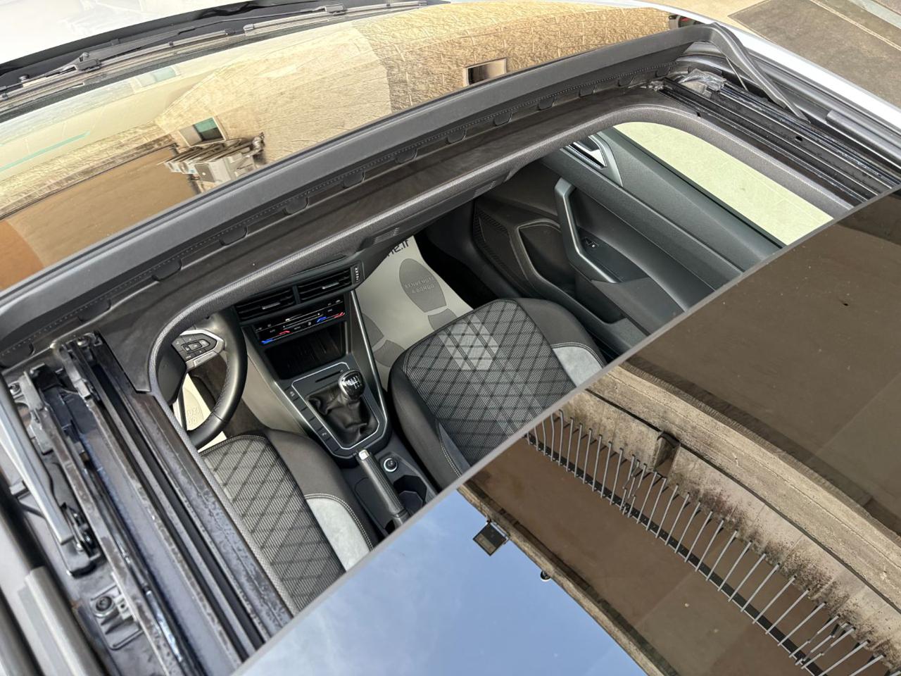 VOLKSWAGEN Taigo 1.0 TSI 115 CV R-Line TETTO APR/PAN - 34