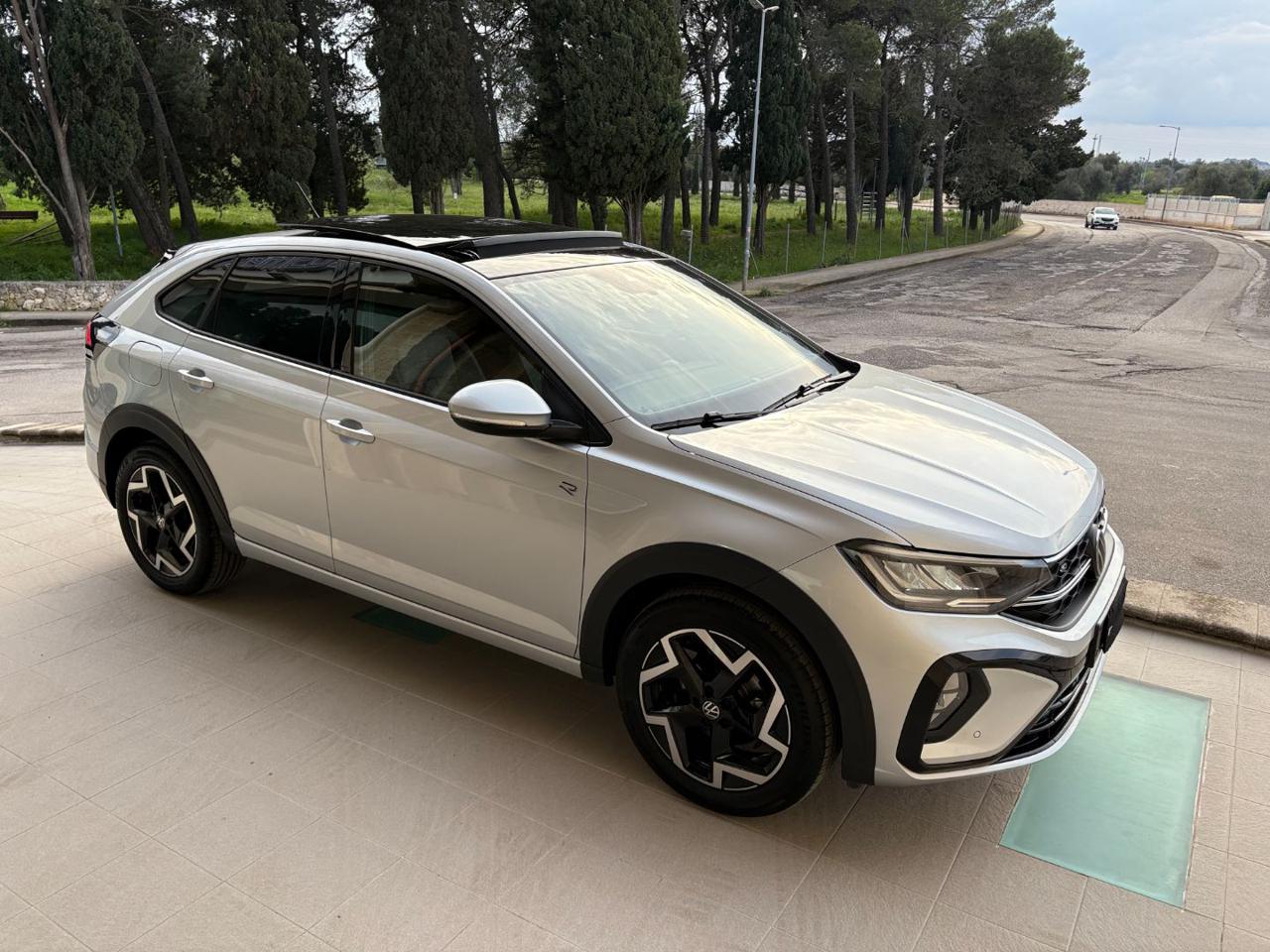 VOLKSWAGEN Taigo 1.0 TSI 115 CV R-Line TETTO APR/PAN - 3