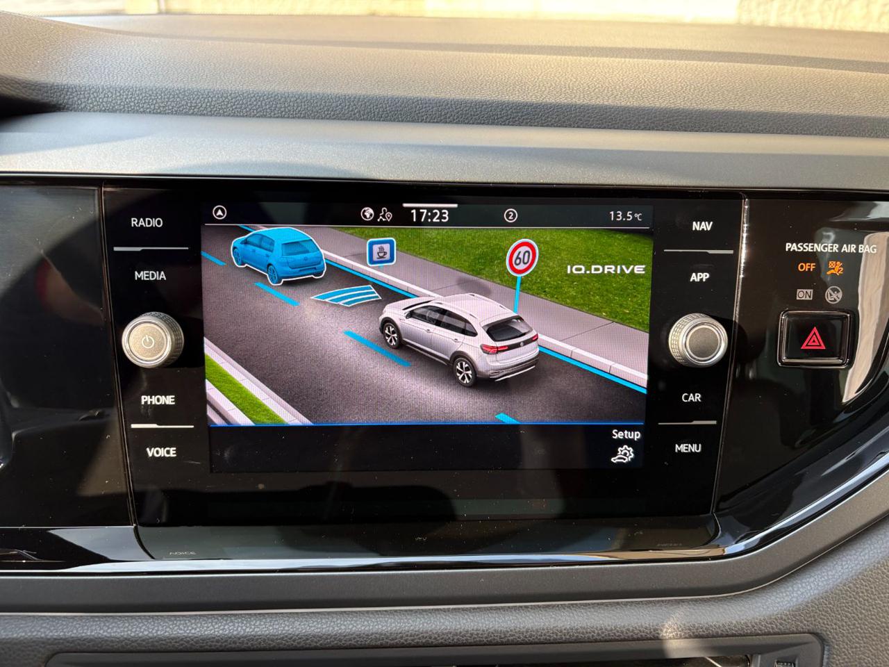 VOLKSWAGEN Taigo 1.0 TSI 115 CV R-Line TETTO APR/PAN - 29