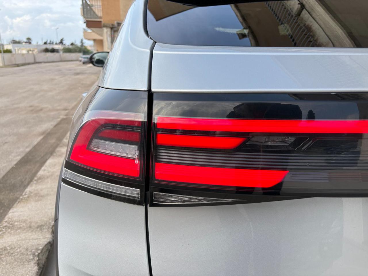 VOLKSWAGEN Taigo 1.0 TSI 115 CV R-Line TETTO APR/PAN - 32