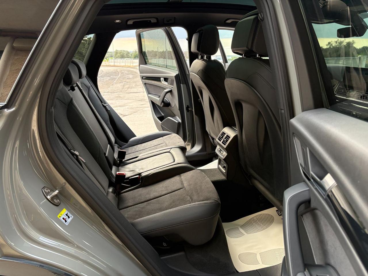 AUDI Q5 40 2.0 TDI 204 CV quattro S tronic S line plus. - 12