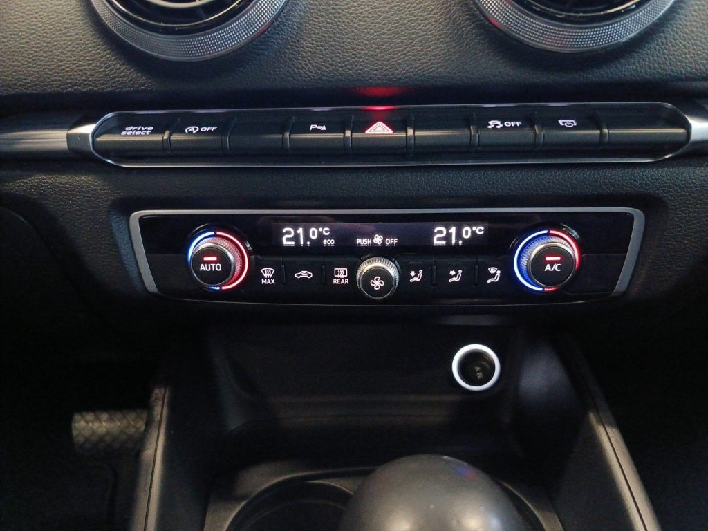 AUDI A3 A3 1.6 tdi Sport 116cv s-tronic - 13