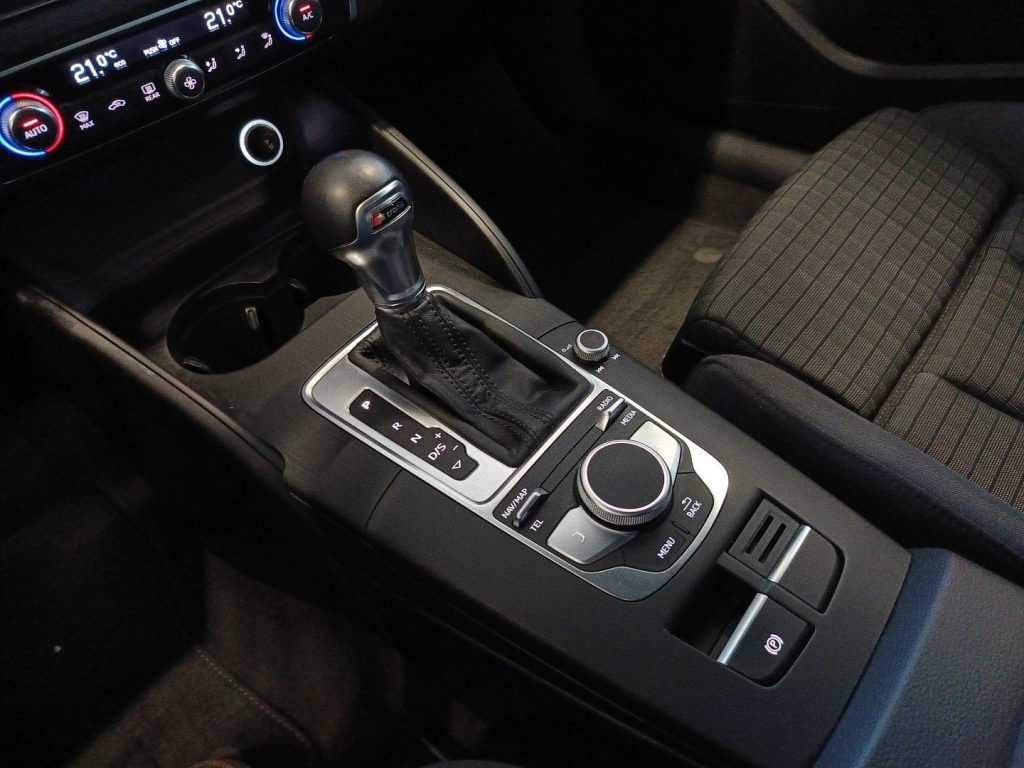 AUDI A3 A3 1.6 tdi Sport 116cv s-tronic - 15