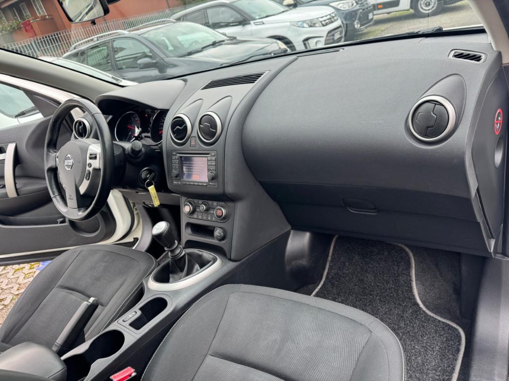 NISSAN Qashqai 1.5 dCi DPF N-TEC - 13