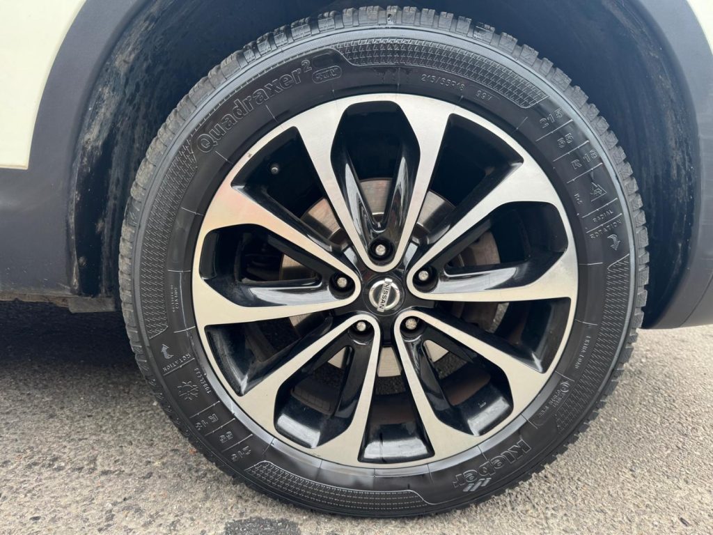 NISSAN Qashqai 1.5 dCi DPF N-TEC - 20