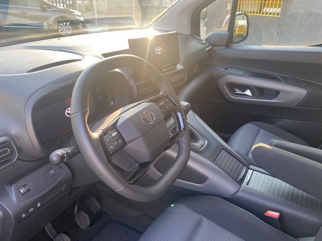 TOYOTA Proace City Verso 1.5D 100 CV S&S L1 Executive **KM0** - 9