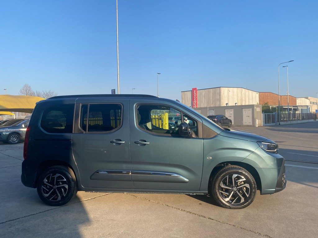 TOYOTA Proace City Verso 1.5D 100 CV S&S L1 Executive **KM0** - 3