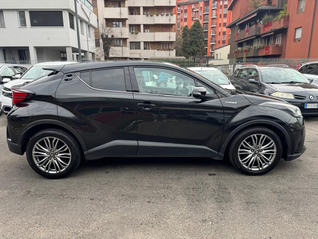 TOYOTA C-HR 1.8 Hybrid E-CVT Black Edition - 3