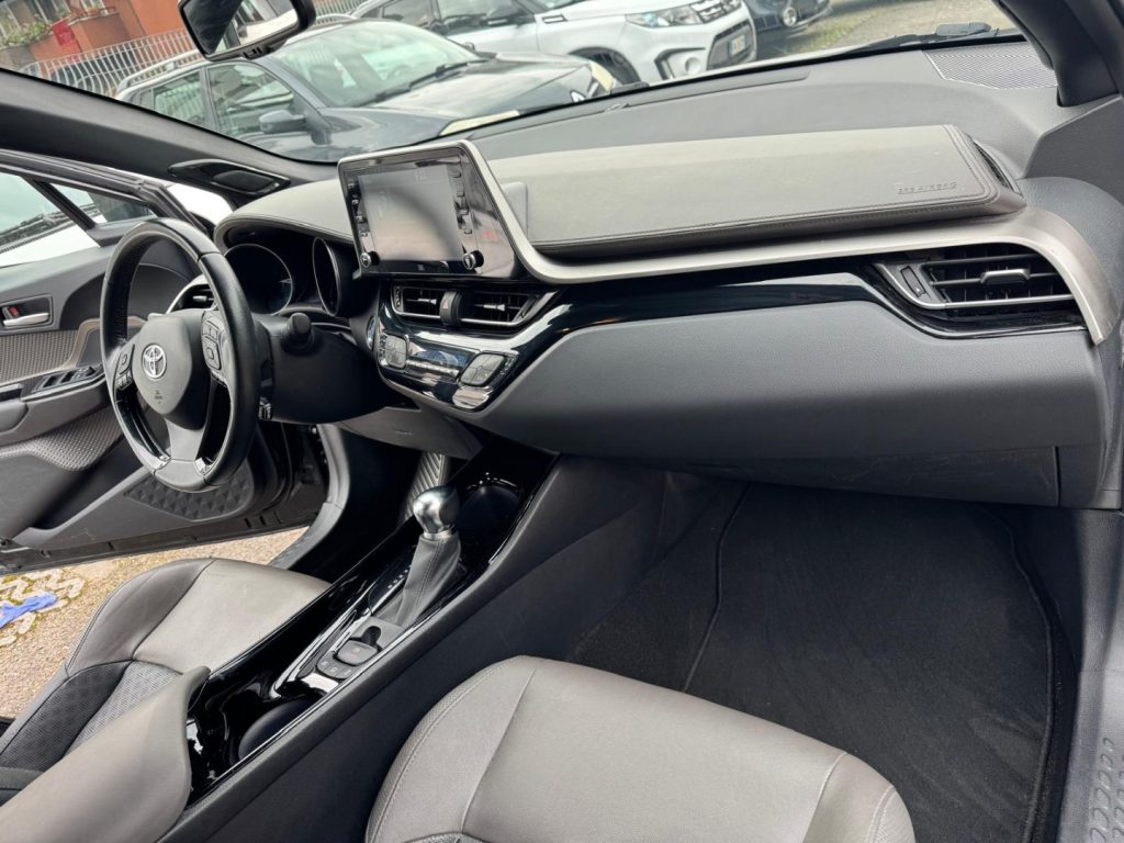 TOYOTA C-HR 1.8 Hybrid E-CVT Black Edition - 12