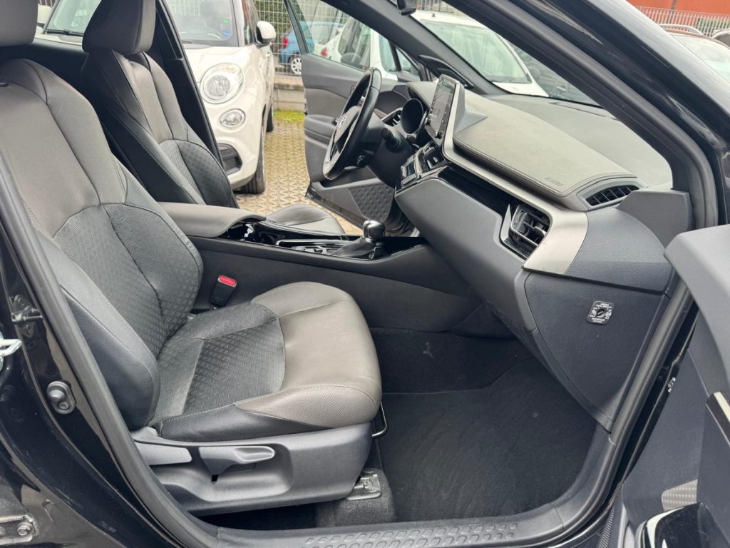 TOYOTA C-HR 1.8 Hybrid E-CVT Black Edition - 14