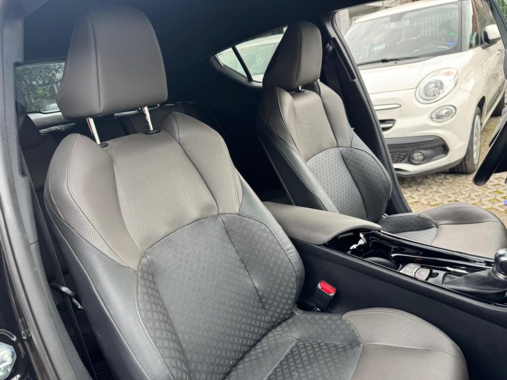 TOYOTA C-HR 1.8 Hybrid E-CVT Black Edition - 16
