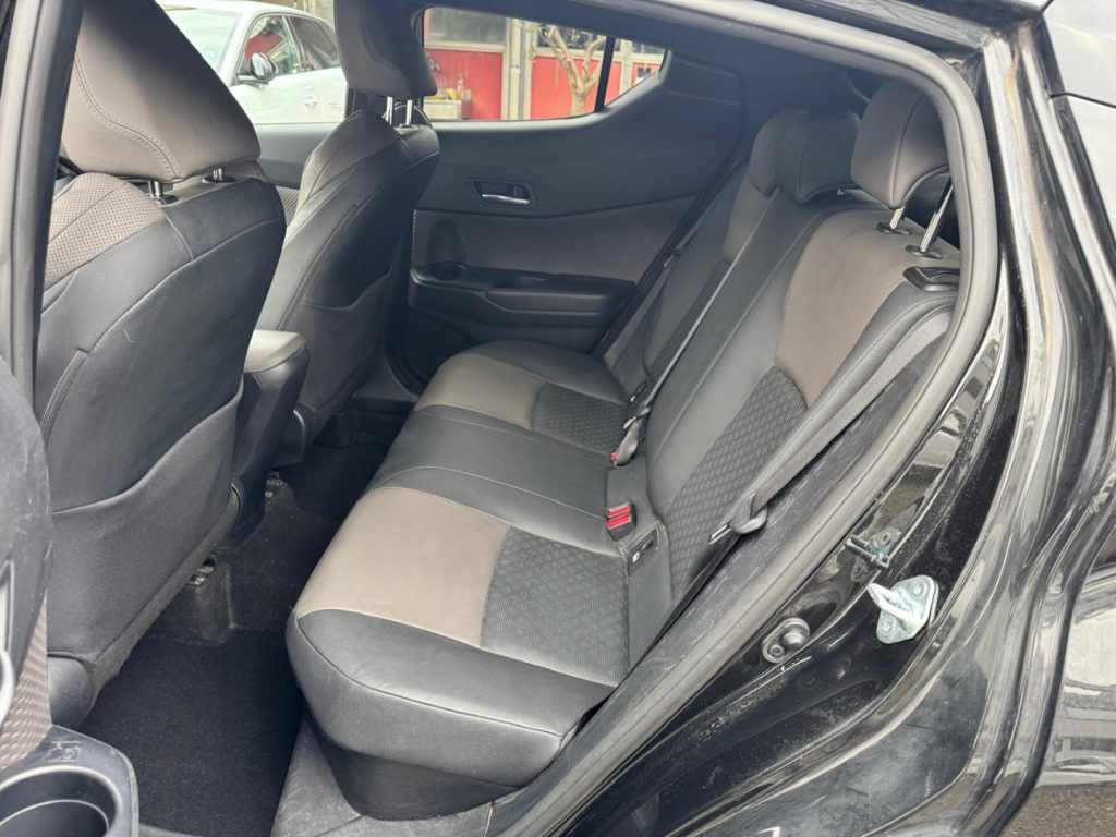 TOYOTA C-HR 1.8 Hybrid E-CVT Black Edition - 18