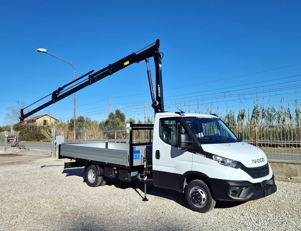 IVECO DAILY  35C18 E6 NUOVO GRU 12m + CASSONE - 21